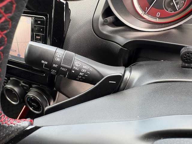 スズキ スイフト スポーツ セーフティPKG 大阪府 2018(平30)年 3.2万km プレミアムシルバーメタリック 純正ナビ/フルセグ/BT/CD/DVD/全方位カメラ/衝突軽減ブレーキ/車線逸脱警報/レーダークルーズコントロール/シートヒーターD席/ドライブレコーダー/ビルトインETC/LEDヘッドライト/純正アルミホイール/パドルシフト/スマートキー×2