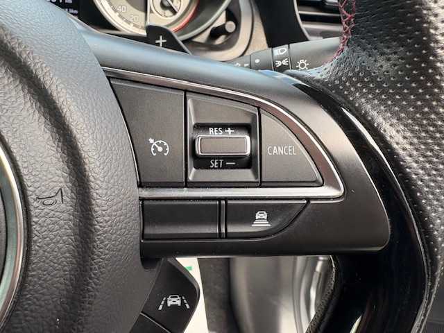 スズキ スイフト スポーツ セーフティPKG 大阪府 2018(平30)年 3.2万km プレミアムシルバーメタリック 純正ナビ/フルセグ/BT/CD/DVD/全方位カメラ/衝突軽減ブレーキ/車線逸脱警報/レーダークルーズコントロール/シートヒーターD席/ドライブレコーダー/ビルトインETC/LEDヘッドライト/純正アルミホイール/パドルシフト/スマートキー×2