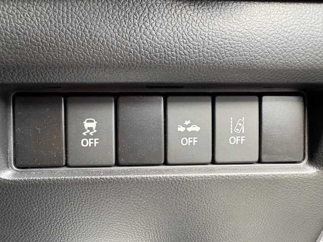 スズキ スイフト スポーツ セーフティPKG 大阪府 2018(平30)年 3.2万km プレミアムシルバーメタリック 純正ナビ/フルセグ/BT/CD/DVD/全方位カメラ/衝突軽減ブレーキ/車線逸脱警報/レーダークルーズコントロール/シートヒーターD席/ドライブレコーダー/ビルトインETC/LEDヘッドライト/純正アルミホイール/パドルシフト/スマートキー×2