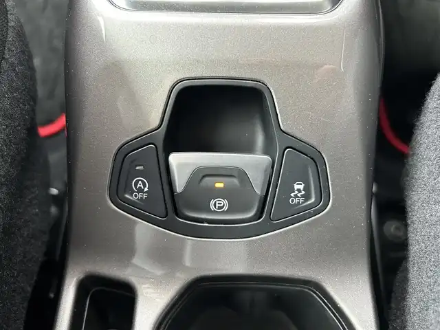 クライスラー・ジープ ジープ レネゲード 石川県 2022(令4)年 1.4万km グレー 黒革シート/シートヒーター/ステアリングヒーター/衝突軽減ブレーキ/アダプティブクルーズコントロール/ブラインドスポットモニター/純正ナビ/ＡｐｐｌｅＣａｒＰｌａｙ/バックカメラ/クリアランスソナー