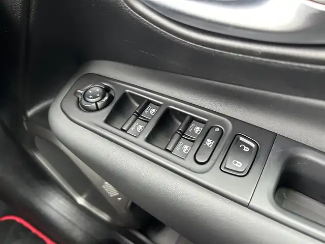 クライスラー・ジープ ジープ レネゲード 石川県 2022(令4)年 1.4万km グレー 黒革シート/シートヒーター/ステアリングヒーター/衝突軽減ブレーキ/アダプティブクルーズコントロール/ブラインドスポットモニター/純正ナビ/ＡｐｐｌｅＣａｒＰｌａｙ/バックカメラ/クリアランスソナー