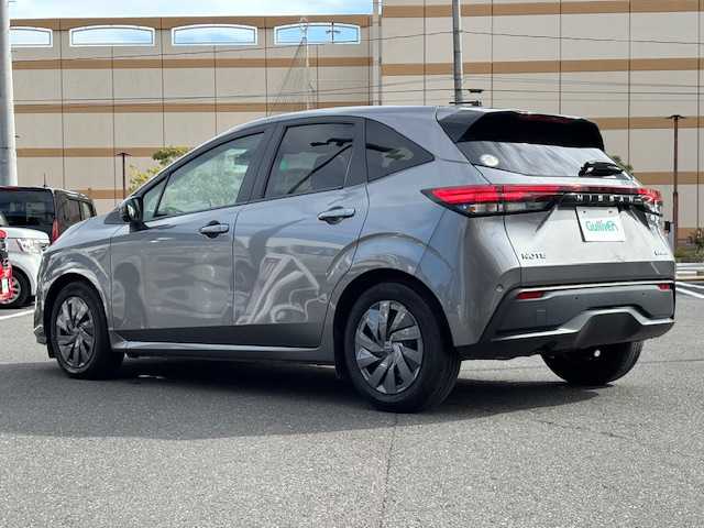 日産 ノート S 宮城県 2022(令4)年 9万km ダークメタルグレー 登録時走行距離８９８８８ｋｍ/ワンオーナー/全方位カメラ　　/エマージェンシーブレーキ/純正ナビ/・フルセグテレビ/・Bluetooth/・CD/DVD/・AM/FM/レーンキープアシスト/純正ドライブレコーダー（前）/駐車支援/純正ＥＴＣ２．０/オートホールド/ブラインドスポットモニター/横滑り防止機能/オートライト/オートハイビーム/電動パーキング/プッシュスタート/スマートキー/スペアキー/ステアリングリモコン/純正フロアマット/LEDヘッドライト/フォグランプ/コーナーセンサー/ウインカーミラー