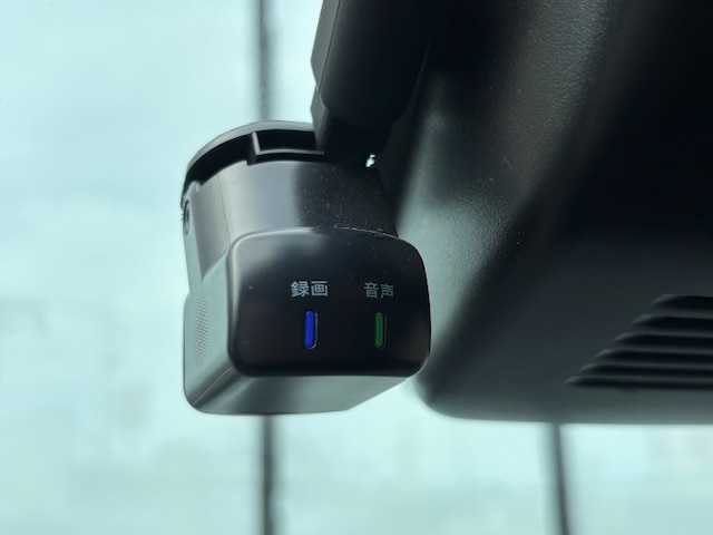 日産 ノート S 宮城県 2022(令4)年 9万km ダークメタルグレー 登録時走行距離８９８８８ｋｍ/ワンオーナー/全方位カメラ　　/エマージェンシーブレーキ/純正ナビ/・フルセグテレビ/・Bluetooth/・CD/DVD/・AM/FM/レーンキープアシスト/純正ドライブレコーダー（前）/駐車支援/純正ＥＴＣ２．０/オートホールド/ブラインドスポットモニター/横滑り防止機能/オートライト/オートハイビーム/電動パーキング/プッシュスタート/スマートキー/スペアキー/ステアリングリモコン/純正フロアマット/LEDヘッドライト/フォグランプ/コーナーセンサー/ウインカーミラー