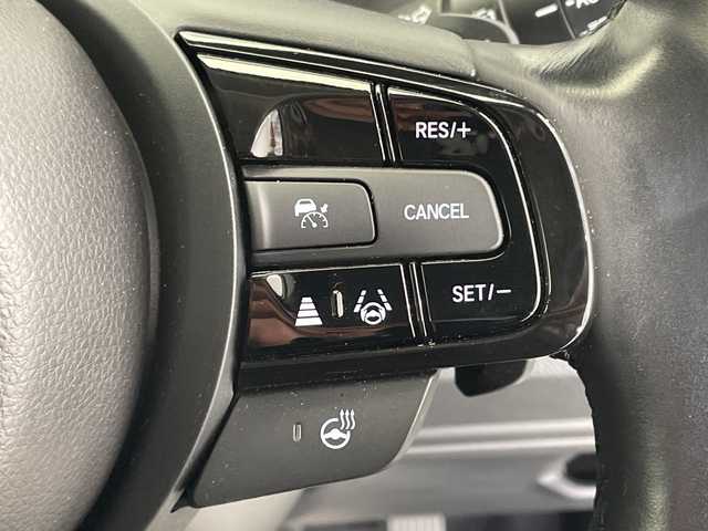 ホンダ ヴェゼル ハイブリッド e:HEV Z 栃木県 2021(令3)年 3.8万km プラチナホワイトパール 純正ナビ/(ワンセグTV/Bluetooth/SD/USB)/Honda SENSING/全方位カメラ/ETC2.0車載器/純正アルミホイール/ドライブレコーダー/禁煙車/ワイヤレス充電器/寒冷地仕様/運転席助手席シートヒーター/ハンズフリーアクセスパワーテールゲート/LEDシーケンシャルターンシグナルランプ/マルチビューカメラシステム/プレミアムオーディオ/コーナーセンサー/衝突軽減システム/横滑り防止装置/ダウンヒルアシストコントロール/スマートキー/プッシュスタート