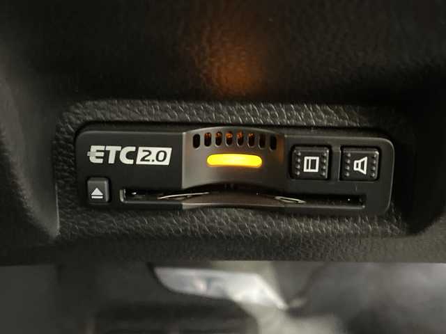 ホンダ ヴェゼル ハイブリッド e:HEV Z 栃木県 2021(令3)年 3.8万km プラチナホワイトパール 純正ナビ/(ワンセグTV/Bluetooth/SD/USB)/Honda SENSING/全方位カメラ/ETC2.0車載器/純正アルミホイール/ドライブレコーダー/禁煙車/ワイヤレス充電器/寒冷地仕様/運転席助手席シートヒーター/ハンズフリーアクセスパワーテールゲート/LEDシーケンシャルターンシグナルランプ/マルチビューカメラシステム/プレミアムオーディオ/コーナーセンサー/衝突軽減システム/横滑り防止装置/ダウンヒルアシストコントロール/スマートキー/プッシュスタート