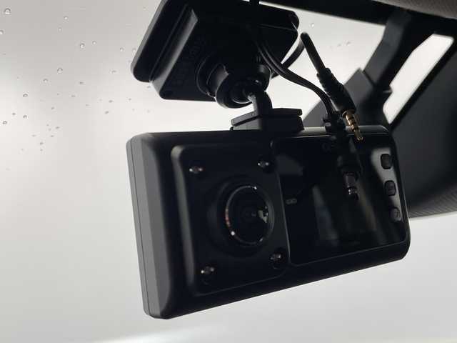 ホンダ ヴェゼル ハイブリッド e:HEV Z 栃木県 2021(令3)年 3.8万km プラチナホワイトパール 純正ナビ/(ワンセグTV/Bluetooth/SD/USB)/Honda SENSING/全方位カメラ/ETC2.0車載器/純正アルミホイール/ドライブレコーダー/禁煙車/ワイヤレス充電器/寒冷地仕様/運転席助手席シートヒーター/ハンズフリーアクセスパワーテールゲート/LEDシーケンシャルターンシグナルランプ/マルチビューカメラシステム/プレミアムオーディオ/コーナーセンサー/衝突軽減システム/横滑り防止装置/ダウンヒルアシストコントロール/スマートキー/プッシュスタート