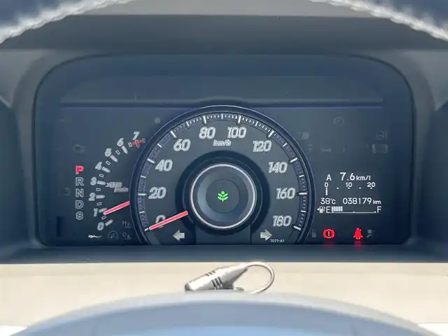 ホンダ ステップワゴン スパーダ Z クールスピリット 東京都 2014(平26)年 3.9万km プレミアムスパークルブラックパール 無限フルエアロ/無限フロントグリル/無限フロアマット/純正8インチナビ〔VXM-145VFNi〕/　・フルセグTV/　・Bluetooth接続/　・CD/DVD再生/　・SDミュージックサーバー/　・USB/　・iPod/　・AM/FMラジオ/ビルトインETC/バックカメラ/ハーフレザーシート/両側パワースライドドア/純正17インチアルミ/HIDヘッドライト