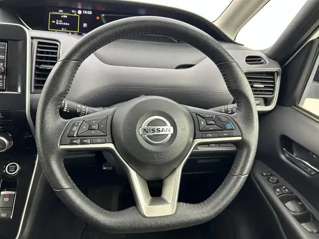 日産 セレナ ハイウェイスター V 愛知県 2020(令2)年 6.3万km ブリリアントホワイトパール 純正ナビ/（CD/ラジオ/BT/フルセグ）/デジタルインナーミラー/全方位モニター/ETC/プロパイロット/ブラインドスポットモニター/衝突防止システム/車線逸脱抑制/オートライト/オートハイビーム/フォグランプ/アイドリングストップ/両側パワースライドドア/ドアバイザー/スタッドレスタイヤ4本車載