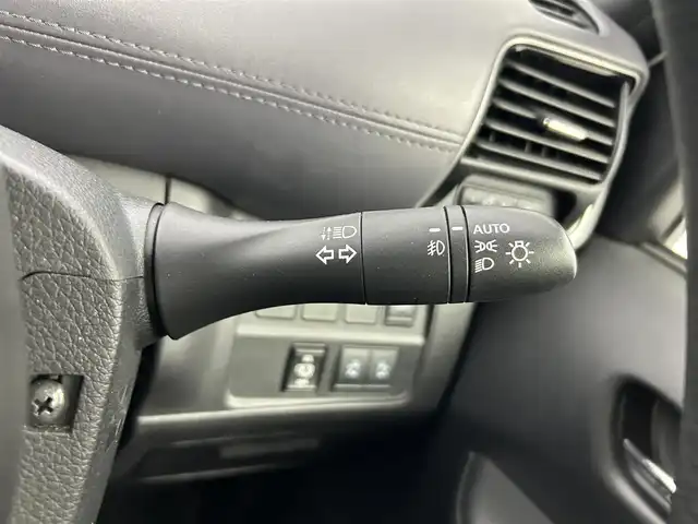 日産 セレナ ハイウェイスター V 愛知県 2020(令2)年 6.3万km ブリリアントホワイトパール 純正ナビ/（CD/ラジオ/BT/フルセグ）/デジタルインナーミラー/全方位モニター/ETC/プロパイロット/ブラインドスポットモニター/衝突防止システム/車線逸脱抑制/オートライト/オートハイビーム/フォグランプ/アイドリングストップ/両側パワースライドドア/ドアバイザー/スタッドレスタイヤ4本車載