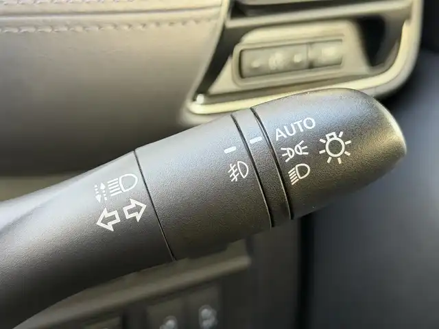 日産 セレナ ハイウェイスター V 兵庫県 2020(令2)年 6.3万km ブリリアントホワイトパール 純正ナビ/（CD/ラジオ/BT/フルセグ）/デジタルインナーミラー/全方位モニター/ETC/プロパイロット/ブラインドスポットモニター/衝突防止システム/車線逸脱抑制/オートライト/オートハイビーム/フォグランプ/アイドリングストップ/両側パワースライドドア/ドアバイザー/スタッドレスタイヤ4本車載