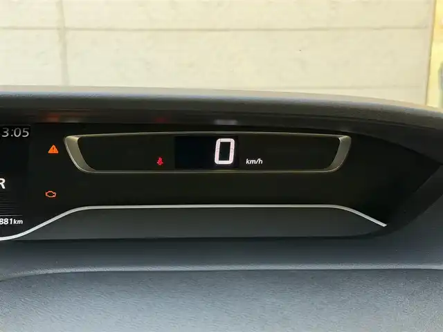 日産 セレナ ハイウェイスター V 兵庫県 2020(令2)年 6.3万km ブリリアントホワイトパール 純正ナビ/（CD/ラジオ/BT/フルセグ）/デジタルインナーミラー/全方位モニター/ETC/プロパイロット/ブラインドスポットモニター/衝突防止システム/車線逸脱抑制/オートライト/オートハイビーム/フォグランプ/アイドリングストップ/両側パワースライドドア/ドアバイザー/スタッドレスタイヤ4本車載