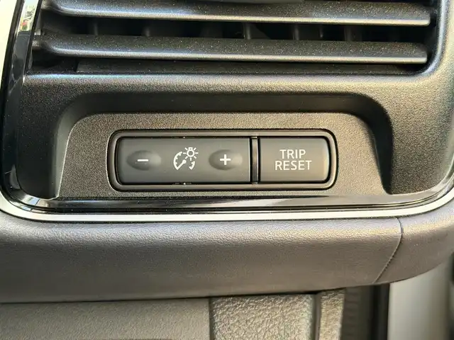 日産 セレナ ハイウェイスター V 兵庫県 2020(令2)年 6.3万km ブリリアントホワイトパール 純正ナビ/（CD/ラジオ/BT/フルセグ）/デジタルインナーミラー/全方位モニター/ETC/プロパイロット/ブラインドスポットモニター/衝突防止システム/車線逸脱抑制/オートライト/オートハイビーム/フォグランプ/アイドリングストップ/両側パワースライドドア/ドアバイザー/スタッドレスタイヤ4本車載