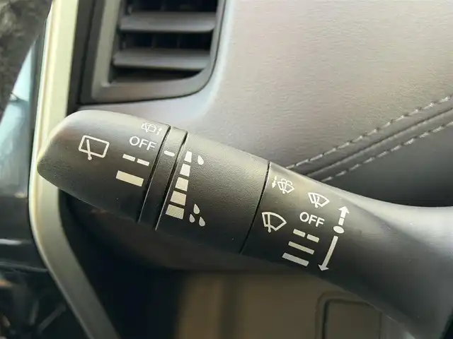 日産 セレナ ハイウェイスター V 兵庫県 2020(令2)年 6.3万km ブリリアントホワイトパール 純正ナビ/（CD/ラジオ/BT/フルセグ）/デジタルインナーミラー/全方位モニター/ETC/プロパイロット/ブラインドスポットモニター/衝突防止システム/車線逸脱抑制/オートライト/オートハイビーム/フォグランプ/アイドリングストップ/両側パワースライドドア/ドアバイザー/スタッドレスタイヤ4本車載