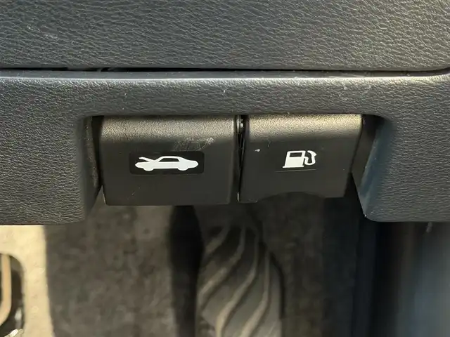 日産 セレナ ハイウェイスター V 兵庫県 2020(令2)年 6.3万km ブリリアントホワイトパール 純正ナビ/（CD/ラジオ/BT/フルセグ）/デジタルインナーミラー/全方位モニター/ETC/プロパイロット/ブラインドスポットモニター/衝突防止システム/車線逸脱抑制/オートライト/オートハイビーム/フォグランプ/アイドリングストップ/両側パワースライドドア/ドアバイザー/スタッドレスタイヤ4本車載