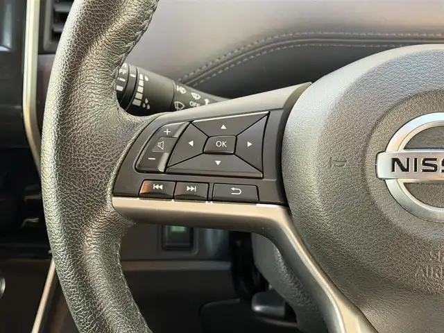 日産 セレナ ハイウェイスター V 兵庫県 2020(令2)年 6.3万km ブリリアントホワイトパール 純正ナビ/（CD/ラジオ/BT/フルセグ）/デジタルインナーミラー/全方位モニター/ETC/プロパイロット/ブラインドスポットモニター/衝突防止システム/車線逸脱抑制/オートライト/オートハイビーム/フォグランプ/アイドリングストップ/両側パワースライドドア/ドアバイザー/スタッドレスタイヤ4本車載