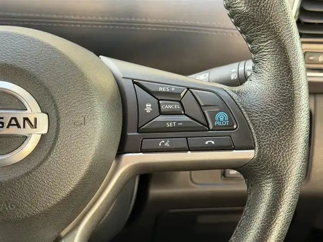 日産 セレナ ハイウェイスター V 兵庫県 2020(令2)年 6.3万km ブリリアントホワイトパール 純正ナビ/（CD/ラジオ/BT/フルセグ）/デジタルインナーミラー/全方位モニター/ETC/プロパイロット/ブラインドスポットモニター/衝突防止システム/車線逸脱抑制/オートライト/オートハイビーム/フォグランプ/アイドリングストップ/両側パワースライドドア/ドアバイザー/スタッドレスタイヤ4本車載