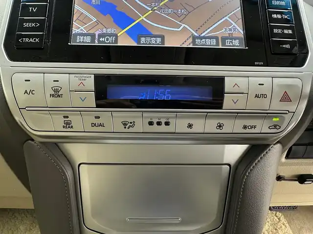 トヨタ ランドクルーザー プラド TX Lパッケージ 兵庫県 2019(令1)年 4.9万km ホワイトパールクリスタルシャイン 純正SDナビ(CD/DVD/SD/Bluetooth/フルセグ)/全方位カメラ/パワーシート/シートヒーター/エアシート/コーナーセンサー/ルーフレール/純正エアロパーツ/4WD/前後ドライブレコーダー/レザーシート/サイドステップ/純正17インチアルミホイール/純正フロアマット/ビルトインETC/LEDヘッドライト/LEDフォグライト/オートライト/オートマチックハイビーム