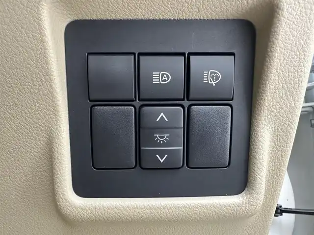 トヨタ ランドクルーザー プラド TX Lパッケージ 兵庫県 2019(令1)年 4.9万km ホワイトパールクリスタルシャイン 純正SDナビ(CD/DVD/SD/Bluetooth/フルセグ)/全方位カメラ/パワーシート/シートヒーター/エアシート/コーナーセンサー/ルーフレール/純正エアロパーツ/4WD/前後ドライブレコーダー/レザーシート/サイドステップ/純正17インチアルミホイール/純正フロアマット/ビルトインETC/LEDヘッドライト/LEDフォグライト/オートライト/オートマチックハイビーム
