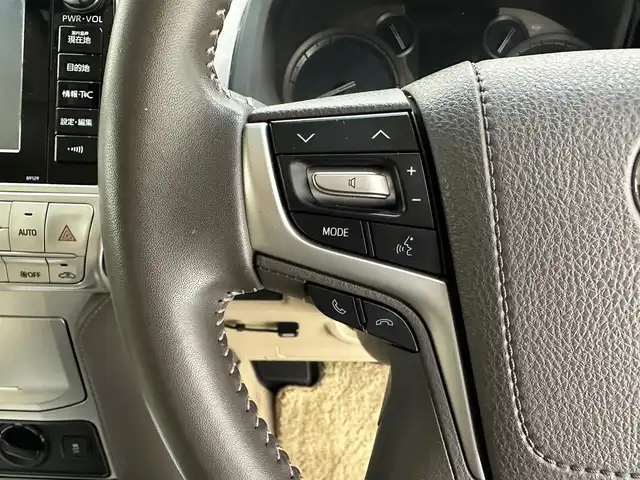 トヨタ ランドクルーザー プラド TX Lパッケージ 兵庫県 2019(令1)年 4.9万km ホワイトパールクリスタルシャイン 純正SDナビ(CD/DVD/SD/Bluetooth/フルセグ)/全方位カメラ/パワーシート/シートヒーター/エアシート/コーナーセンサー/ルーフレール/純正エアロパーツ/4WD/前後ドライブレコーダー/レザーシート/サイドステップ/純正17インチアルミホイール/純正フロアマット/ビルトインETC/LEDヘッドライト/LEDフォグライト/オートライト/オートマチックハイビーム