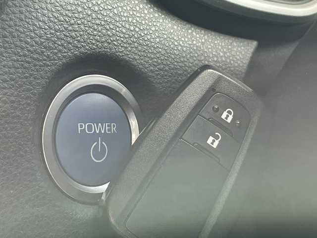 トヨタ カローラ スポーツ ハイブリッドG Z 愛知県 2019(平31)年 3.7万km ブラッキッシュアゲハガラスフレーク 純正ナビ　SDカードなし/レーダークルーズコントロール/バックカメラ/コーナーセンサー/純正アルミホイール/ブラインドスポットモニター/LEDヘッドライト/オートマチックハイビーム/ドライブレコーダー/ETC/衝突軽減システム/フルセグ/ＣＤ/Bluetooth/ステアリングスイッチ/スマートキー/プッシュスタート