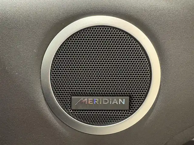 ランドローバー ランドローバー ディスカバリー ランドマークED 道央・札幌 2020(令2)年 3.1万km ユーロンホワイト ユーロンホワイト/ドライバーアシストパック/　・ACC(ステアリングアシスト付)/　・ブラインドスポットアシスト/　・ハイスピードエマージェンシーブレーキ/　・トラフィックサインレゴニクション/　・アダプティブスピードリミッター/2座式3列目シート/フロントシートヒーター/ステアリングヒーター/21インチ”スタイル1012”10スプリットスポークAW/ブラックルーフレール/MERIDIANサウンド/純正メモリナビ/360°カメラ/パークアシスト/パワーテールゲート