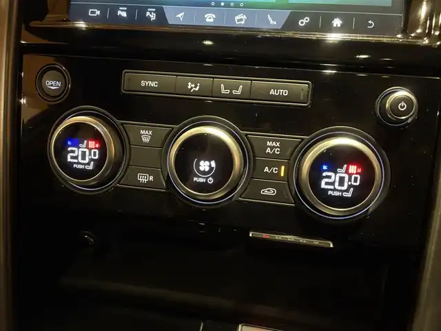 ランドローバー ランドローバー ディスカバリー ランドマークED 道央・札幌 2020(令2)年 3.1万km ユーロンホワイト ユーロンホワイト/ドライバーアシストパック/　・ACC(ステアリングアシスト付)/　・ブラインドスポットアシスト/　・ハイスピードエマージェンシーブレーキ/　・トラフィックサインレゴニクション/　・アダプティブスピードリミッター/2座式3列目シート/フロントシートヒーター/ステアリングヒーター/21インチ”スタイル1012”10スプリットスポークAW/ブラックルーフレール/MERIDIANサウンド/純正メモリナビ/360°カメラ/パークアシスト/パワーテールゲート