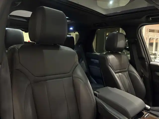 ランドローバー ランドローバー ディスカバリー ランドマークED 道央・札幌 2020(令2)年 3.1万km ユーロンホワイト ユーロンホワイト/ドライバーアシストパック/　・ACC(ステアリングアシスト付)/　・ブラインドスポットアシスト/　・ハイスピードエマージェンシーブレーキ/　・トラフィックサインレゴニクション/　・アダプティブスピードリミッター/2座式3列目シート/フロントシートヒーター/ステアリングヒーター/21インチ”スタイル1012”10スプリットスポークAW/ブラックルーフレール/MERIDIANサウンド/純正メモリナビ/360°カメラ/パークアシスト/パワーテールゲート