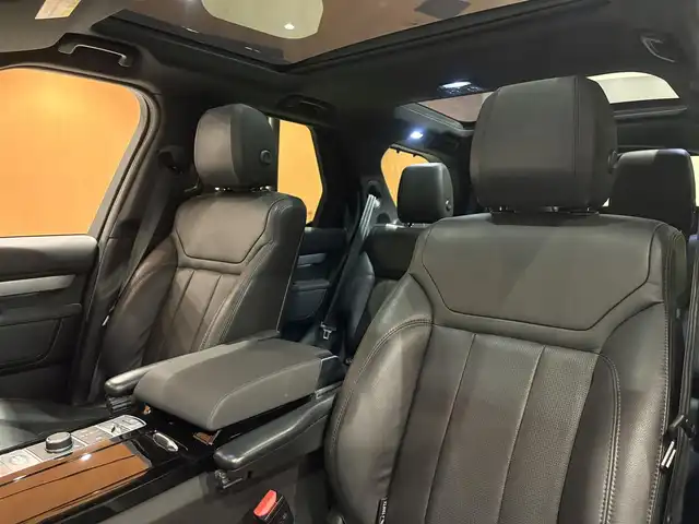 ランドローバー ランドローバー ディスカバリー ランドマークED 道央・札幌 2020(令2)年 3.1万km ユーロンホワイト ユーロンホワイト/ドライバーアシストパック/　・ACC(ステアリングアシスト付)/　・ブラインドスポットアシスト/　・ハイスピードエマージェンシーブレーキ/　・トラフィックサインレゴニクション/　・アダプティブスピードリミッター/2座式3列目シート/フロントシートヒーター/ステアリングヒーター/21インチ”スタイル1012”10スプリットスポークAW/ブラックルーフレール/MERIDIANサウンド/純正メモリナビ/360°カメラ/パークアシスト/パワーテールゲート