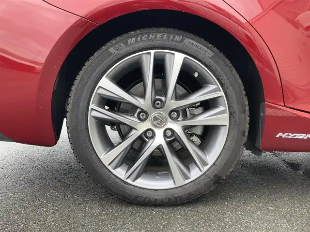 レクサス ＩＳ 300h バージョンL 静岡県 2018(平30)年 6.4万km レッドマイカクリスタルシャイン Toyota Safety Sense/純正メーカーナビ/　AM FM CD DVD Bluetooth USB SDREC/フルセグTV/ビルトインETC2.0/バックモニター/三眼LEDオートヘッドランプ/レーダークルーズコントロール/シートヒーター＆シートベンチレーション(前席)/前後方クリアランスソナー/純正17インチアルミホイール/スマートキー2本/パドルシフト/ムーンルーフ/前方ドライブレコーダー/ベージュレザーシート/パワーシート(前席)