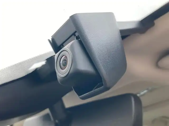 レクサス ＩＳ 300h バージョンL 静岡県 2018(平30)年 6.4万km レッドマイカクリスタルシャイン Toyota Safety Sense/純正メーカーナビ/　AM FM CD DVD Bluetooth USB SDREC/フルセグTV/ビルトインETC2.0/バックモニター/三眼LEDオートヘッドランプ/レーダークルーズコントロール/シートヒーター＆シートベンチレーション(前席)/前後方クリアランスソナー/純正17インチアルミホイール/スマートキー2本/パドルシフト/ムーンルーフ/前方ドライブレコーダー/ベージュレザーシート/パワーシート(前席)