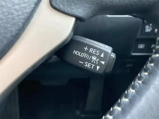 レクサス ＩＳ 300h バージョンL 静岡県 2018(平30)年 6.4万km レッドマイカクリスタルシャイン Toyota Safety Sense/純正メーカーナビ/　AM FM CD DVD Bluetooth USB SDREC/フルセグTV/ビルトインETC2.0/バックモニター/三眼LEDオートヘッドランプ/レーダークルーズコントロール/シートヒーター＆シートベンチレーション(前席)/前後方クリアランスソナー/純正17インチアルミホイール/スマートキー2本/パドルシフト/ムーンルーフ/前方ドライブレコーダー/ベージュレザーシート/パワーシート(前席)