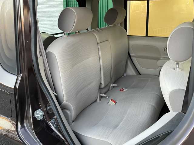 日産 キューブ 15X Vセレクション 岐阜県 2016(平28)年 7.8万km ビターショコラ 禁煙車/純正ナビ/フルセグTV/バックカメラ/アイドリングストップ/ビルトインETC/ドライブレコーダー/社外アルミホイール/純正フロアマット/フォグライト/オートエアオン/オートライト/プッシュスタート/スマートキー/スペアキー