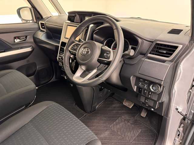 トヨタ ルーミー カスタムG 兵庫県 2023(令5)年 2万km ブライトシルバーM 純正SDナビ/フルセグ CD DVD BT MSV/両側パワースライドドア/レーダークルーズコントロール/LKA/衝突軽減ブレーキ/コーナーセンサー/電子パーキング/HOLD/LEDヘッドライト/フォグライト/オートライト/オートハイビーム/アイドリングストップ/スマートキー/プッシュスタート