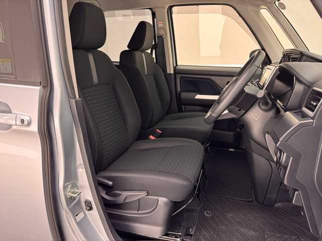 トヨタ ルーミー カスタムG 兵庫県 2023(令5)年 2万km ブライトシルバーM 純正SDナビ/フルセグ CD DVD BT MSV/両側パワースライドドア/レーダークルーズコントロール/LKA/衝突軽減ブレーキ/コーナーセンサー/電子パーキング/HOLD/LEDヘッドライト/フォグライト/オートライト/オートハイビーム/アイドリングストップ/スマートキー/プッシュスタート