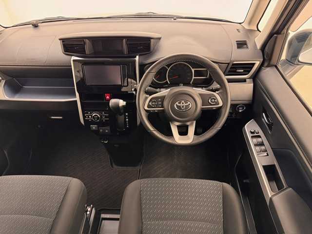 トヨタ ルーミー カスタムG 兵庫県 2023(令5)年 2万km ブライトシルバーM 純正SDナビ/フルセグ CD DVD BT MSV/両側パワースライドドア/レーダークルーズコントロール/LKA/衝突軽減ブレーキ/コーナーセンサー/電子パーキング/HOLD/LEDヘッドライト/フォグライト/オートライト/オートハイビーム/アイドリングストップ/スマートキー/プッシュスタート