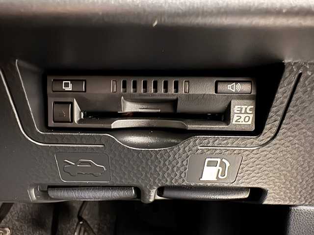 トヨタ ルーミー カスタムG 兵庫県 2023(令5)年 2万km ブライトシルバーM 純正SDナビ/フルセグ CD DVD BT MSV/両側パワースライドドア/レーダークルーズコントロール/LKA/衝突軽減ブレーキ/コーナーセンサー/電子パーキング/HOLD/LEDヘッドライト/フォグライト/オートライト/オートハイビーム/アイドリングストップ/スマートキー/プッシュスタート