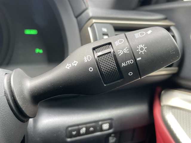 レクサス ＲＣ 300h Fスポーツ 千葉県 2015(平27)年 7.3万km ソニックチタニウム 純正ナビ /ラジオ/CD/DVD/Bluetooth/フルセグTV /バックカメラ /ビルトインETC /クルーズコントロール /D/N席シートヒーター /D/N席ベンチレーション/D/N席パワーシート /前後コーナーセンサー /レザーシート /スマートキー/ダブルエアバック/革巻きステアリング/オートライト/フォグランプ