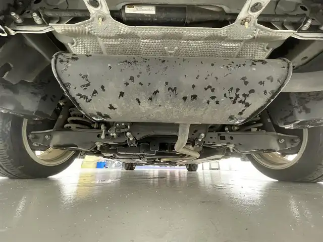 レクサス ＣＴ 200h バージョンL 滋賀県 2014(平26)年 9万km ホワイトパールクリスタルシャイン 禁煙車/純正ナビ/（CD/DVD/フルセグTV/BT/AUX/SD/FM/AM）/バックカメラ/クルーズコントロール/ビルトインETC/パドルシフト/レザーシート/シートヒーター/コーナーセンサー/自動防眩ミラー/プッシュスタート/スマートキー/純正フロアマット/LEDヘッドライト/純正17インチAW