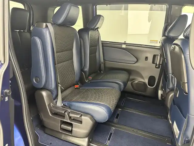 日産 セレナ e-パワー オーテック セーフティPKG 兵庫県 2020(令2)年 1.1万km 青Ⅱ 純正SDナビ(CD/DVD/フルセグ/Bluetooth)/アラウンドビューモニター/プロパイロット/両側パワースライドドア/電子パーキングブレーキ/ブレーキホールド/オートライト/LEDヘッドライト/LEDフォグライト/スタッドレスタイヤ積込/コーナーセンサー/レーンキープアシスト/純正16インチアルミホイール/純正フロアマット/スペアキー