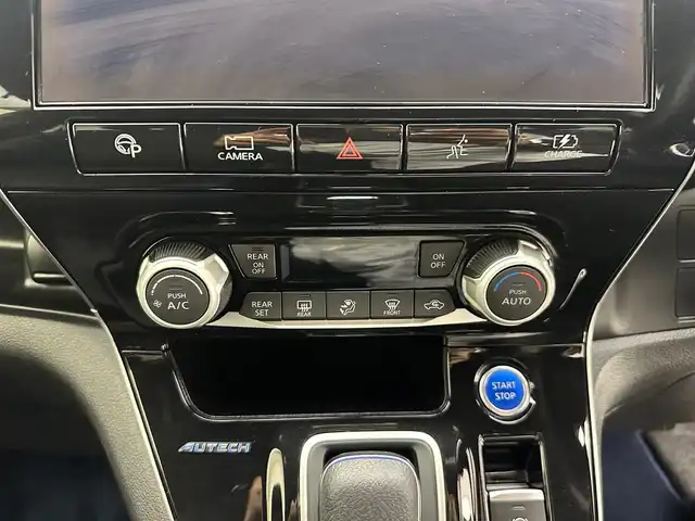 日産 セレナ e-パワー オーテック セーフティPKG 兵庫県 2020(令2)年 1.1万km 青Ⅱ 純正SDナビ(CD/DVD/フルセグ/Bluetooth)/アラウンドビューモニター/プロパイロット/両側パワースライドドア/電子パーキングブレーキ/ブレーキホールド/オートライト/LEDヘッドライト/LEDフォグライト/スタッドレスタイヤ積込/コーナーセンサー/レーンキープアシスト/純正16インチアルミホイール/純正フロアマット/スペアキー
