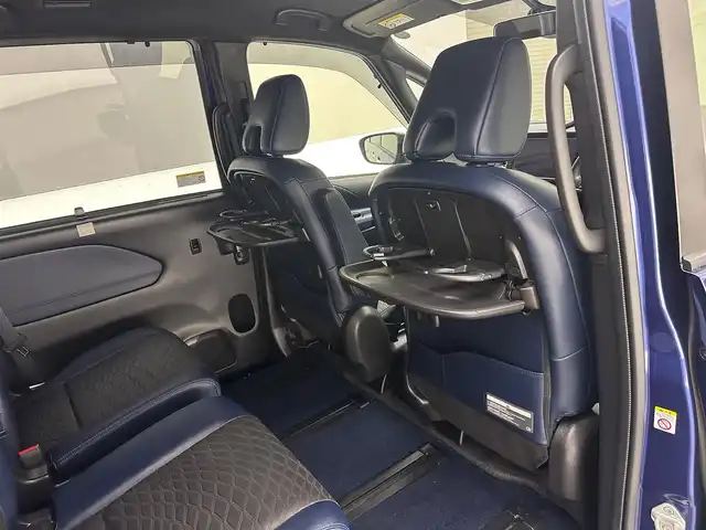 日産 セレナ e-パワー オーテック セーフティPKG 兵庫県 2020(令2)年 1.1万km 青Ⅱ 純正SDナビ(CD/DVD/フルセグ/Bluetooth)/アラウンドビューモニター/プロパイロット/両側パワースライドドア/電子パーキングブレーキ/ブレーキホールド/オートライト/LEDヘッドライト/LEDフォグライト/スタッドレスタイヤ積込/コーナーセンサー/レーンキープアシスト/純正16インチアルミホイール/純正フロアマット/スペアキー