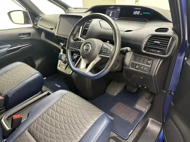 日産 セレナ e-パワー オーテック セーフティPKG 兵庫県 2020(令2)年 1.1万km 青Ⅱ 純正SDナビ(CD/DVD/フルセグ/Bluetooth)/アラウンドビューモニター/プロパイロット/両側パワースライドドア/電子パーキングブレーキ/ブレーキホールド/オートライト/LEDヘッドライト/LEDフォグライト/スタッドレスタイヤ積込/コーナーセンサー/レーンキープアシスト/純正16インチアルミホイール/純正フロアマット/スペアキー