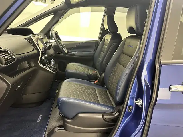 日産 セレナ e-パワー オーテック セーフティPKG 兵庫県 2020(令2)年 1.1万km 青Ⅱ 純正SDナビ(CD/DVD/フルセグ/Bluetooth)/アラウンドビューモニター/プロパイロット/両側パワースライドドア/電子パーキングブレーキ/ブレーキホールド/オートライト/LEDヘッドライト/LEDフォグライト/スタッドレスタイヤ積込/コーナーセンサー/レーンキープアシスト/純正16インチアルミホイール/純正フロアマット/スペアキー