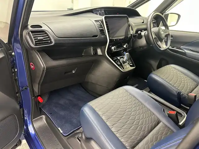 日産 セレナ e-パワー オーテック セーフティPKG 兵庫県 2020(令2)年 1.1万km 青Ⅱ 純正SDナビ(CD/DVD/フルセグ/Bluetooth)/アラウンドビューモニター/プロパイロット/両側パワースライドドア/電子パーキングブレーキ/ブレーキホールド/オートライト/LEDヘッドライト/LEDフォグライト/スタッドレスタイヤ積込/コーナーセンサー/レーンキープアシスト/純正16インチアルミホイール/純正フロアマット/スペアキー