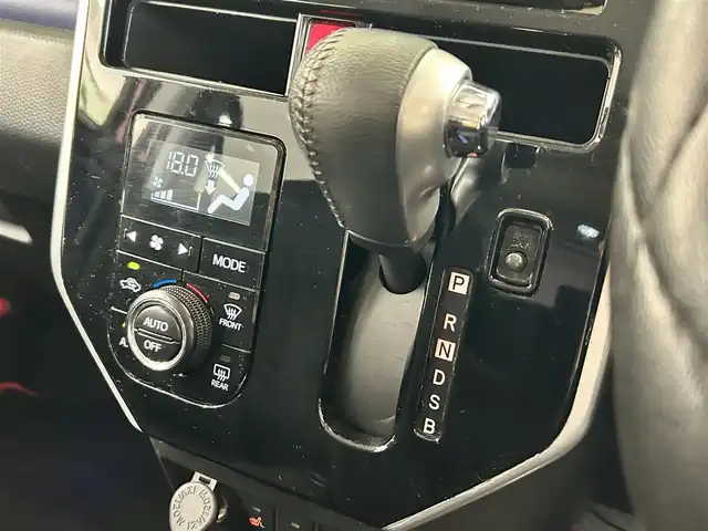 トヨタ タンク カスタムG 道央・札幌 2020(令2)年 8.4万km ブラックマイカ/マゼンダベリーメタリック ・ワンオーナー/・4WD/・寒冷地仕様/・両側パワースライドドア/・スマートアシスト/・衝突被害軽減ブレーキ/・車線逸脱警報/・前後誤発進抑制機能/・オートマチックハイビーム/・クルーズコントロール/・ワイパーデアイサー/・横滑り防止/・アイドリングストップ/・パーキングセンサー/・前席シートヒーター/・LEDヘッドライト/・LEDフォグ/・プッシュスタート/・スマートキー/・ドアバイザー/・電格ミラー