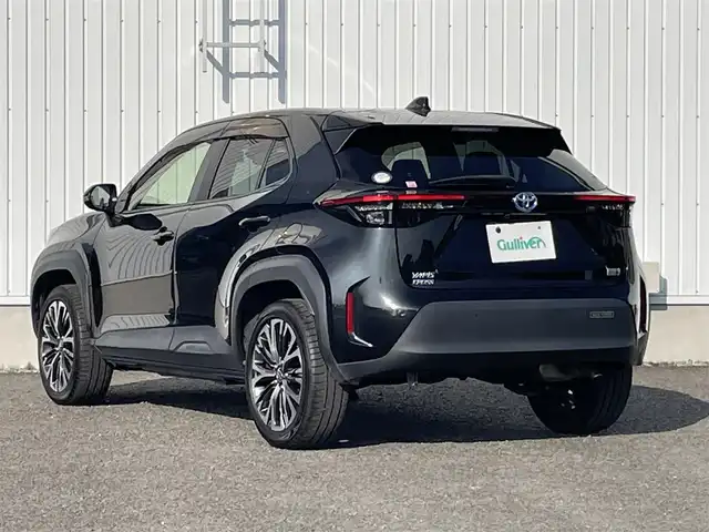 トヨタ ヤリスクロス ハイブリッド Z 熊本県 2021(令3)年 5.4万km ブラックマイカ 純正ディスプレイオーディオ/・ナビキット/・AM/FM/BT/Miracast/・フルセグTV/・テレビキャンセラー/トヨタセーフティセンス/・プリクラッシュセーフティ/・レーントレーシングアシスト/・ブラインドスポットモニター/・リアクロストラフィックアラート/・ロードサインアシスト/・パーキングサポートブレーキ/・オートマチックハイビーム/ハーフレザーシート/D席パワーシート/前席シートヒーター/ETC/電動パーキングブレーキ/革巻きステアリング/ステアリングスイッチ/純正フロアマット/LEDヘッドライト/電動格納ミラー/ウインカーミラー/ドアバイザー/プッシュスタート