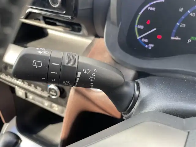 トヨタ ヤリスクロス ハイブリッド Z 熊本県 2021(令3)年 5.4万km ブラックマイカ 純正ディスプレイオーディオ/・ナビキット/・AM/FM/BT/Miracast/・フルセグTV/・テレビキャンセラー/トヨタセーフティセンス/・プリクラッシュセーフティ/・レーントレーシングアシスト/・ブラインドスポットモニター/・リアクロストラフィックアラート/・ロードサインアシスト/・パーキングサポートブレーキ/・オートマチックハイビーム/ハーフレザーシート/D席パワーシート/前席シートヒーター/ETC/電動パーキングブレーキ/革巻きステアリング/ステアリングスイッチ/純正フロアマット/LEDヘッドライト/電動格納ミラー/ウインカーミラー/ドアバイザー/プッシュスタート