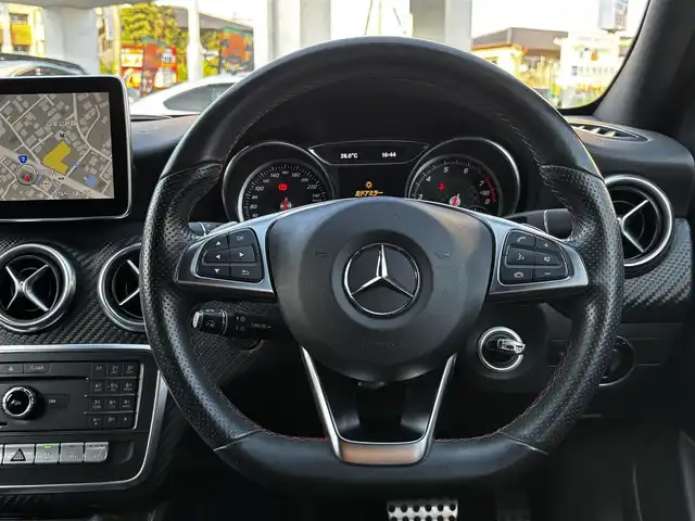 メルセデス・ベンツ Ａ１８０ スポーツ 熊本県 2016(平28)年 3.8万km 赤Ⅱ 純正メーカーナビ/【フルセグTV/Bluetooth/CD/DVD】/バックカメラ/クルーズコントロール/衝突防止アシストプラス/アテンションアシスト/ブラインドスポットアシスト/レーンキープアシスト/コーナーセンサー/パドルシフト/ハーフレザーシート/D席パワーシート/オートLEDライト/全席シートヒーター/革巻きステアリング/ステアリングスイッチ/純正18インチAW/ドライブレコーダー/ETC/純正フロアマット/横滑り防止装置/アイドリングストップ/ABS