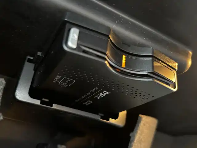 メルセデス・ベンツ Ａ１８０ スポーツ 熊本県 2016(平28)年 3.8万km 赤Ⅱ 純正メーカーナビ/【フルセグTV/Bluetooth/CD/DVD】/バックカメラ/クルーズコントロール/衝突防止アシストプラス/アテンションアシスト/ブラインドスポットアシスト/レーンキープアシスト/コーナーセンサー/パドルシフト/ハーフレザーシート/D席パワーシート/オートLEDライト/全席シートヒーター/革巻きステアリング/ステアリングスイッチ/純正18インチAW/ドライブレコーダー/ETC/純正フロアマット/横滑り防止装置/アイドリングストップ/ABS