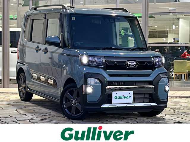 ダイハツ タント ファンクロスターボ 静岡県 2023(令5)年 1.1万km レイクブルーメタリック 純正ディスプレイオーディオ/・フルセグＴＶ/・Bluetooth/・USB/・HDMI/・AM/・FM/主要装備/・両側パワスラ/・衝突軽減/・レーンキープ/・コーナーセンサー前後/・バックカメラ/・ビルトインＥＴＣ/・ドラレコ前後/・デジタルインナーミラー/・シートヒータD/N席/・ルーフレール/・LEDヘッドライト/・オートライト/・オートハイビーム/・フォグランプ/・ステリモ/・電動パーキングブレーキ/・オートホールド/・社外フロアマット/・純正アルミホイール